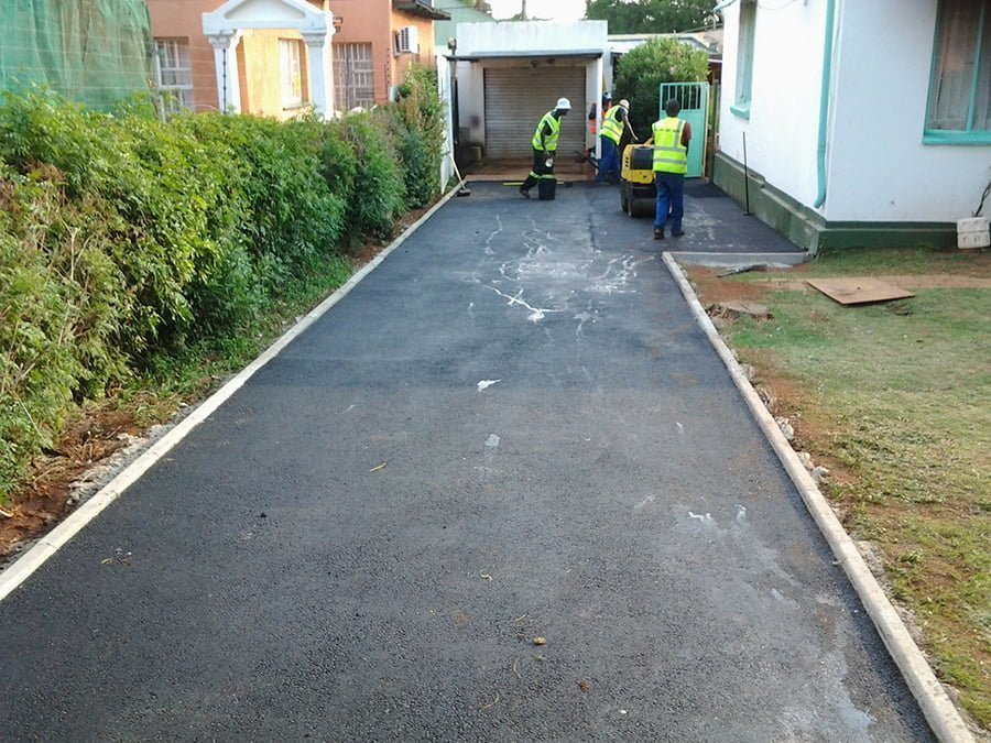 Sealing Asphalt 