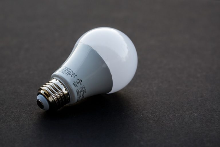How to Dispose of Light Bulbs the Right Way