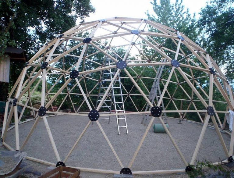 14-geodesic-dome-greenhouse-ideas-all-you-need-to-know