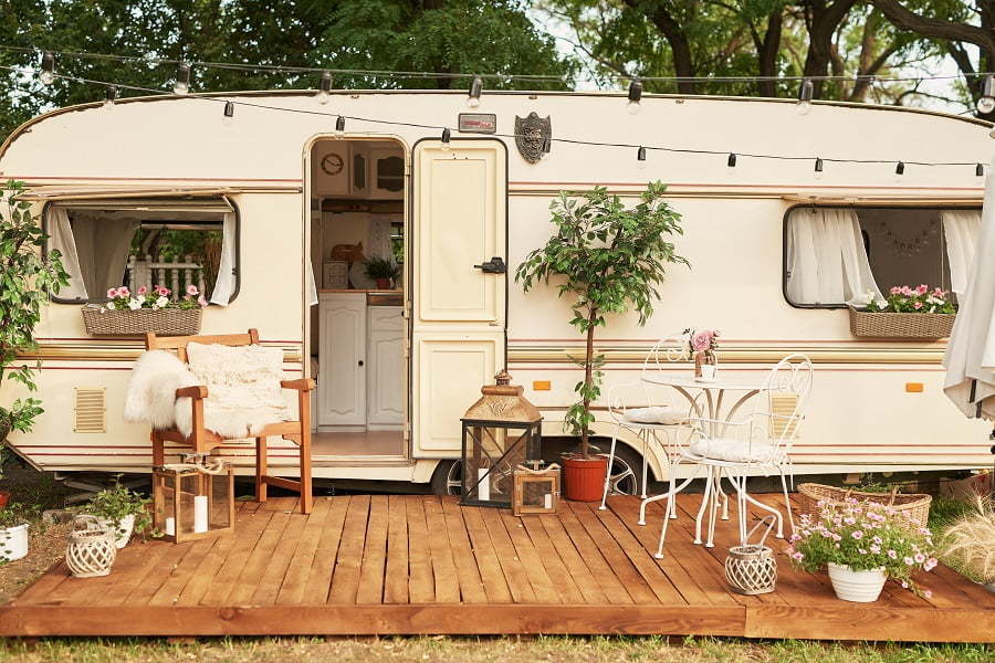 using travel trailer as guest house