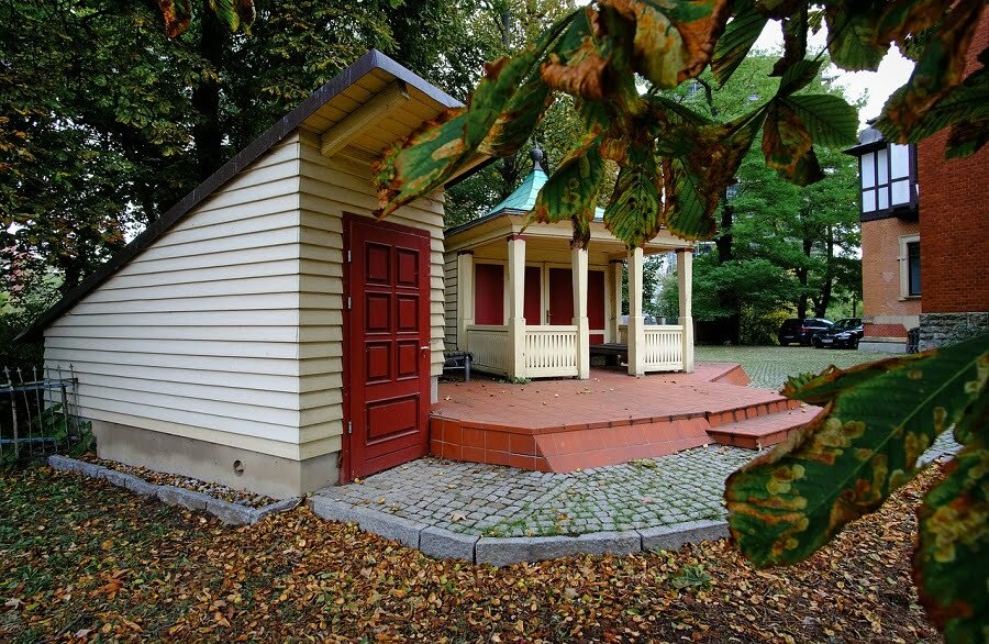 lean-to shed