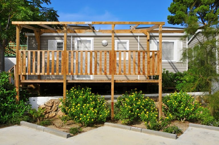 9 Mobile Home Additions and How to Build Them