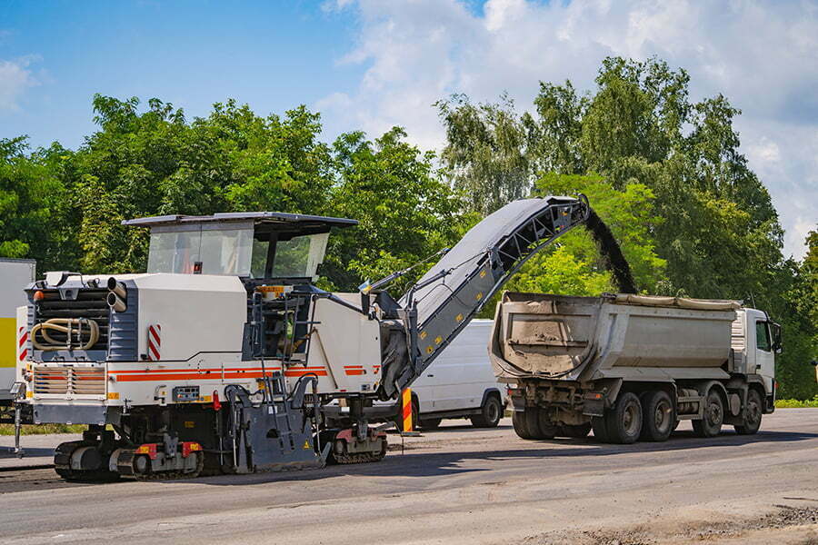 Difference Between Asphalt Paving and Milling Paving