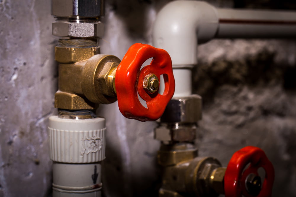 Insulate Hot Water Pipes to Minimize Energy Loss