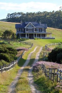 56 Stunning Farm Mansions That Redefine Country Luxury