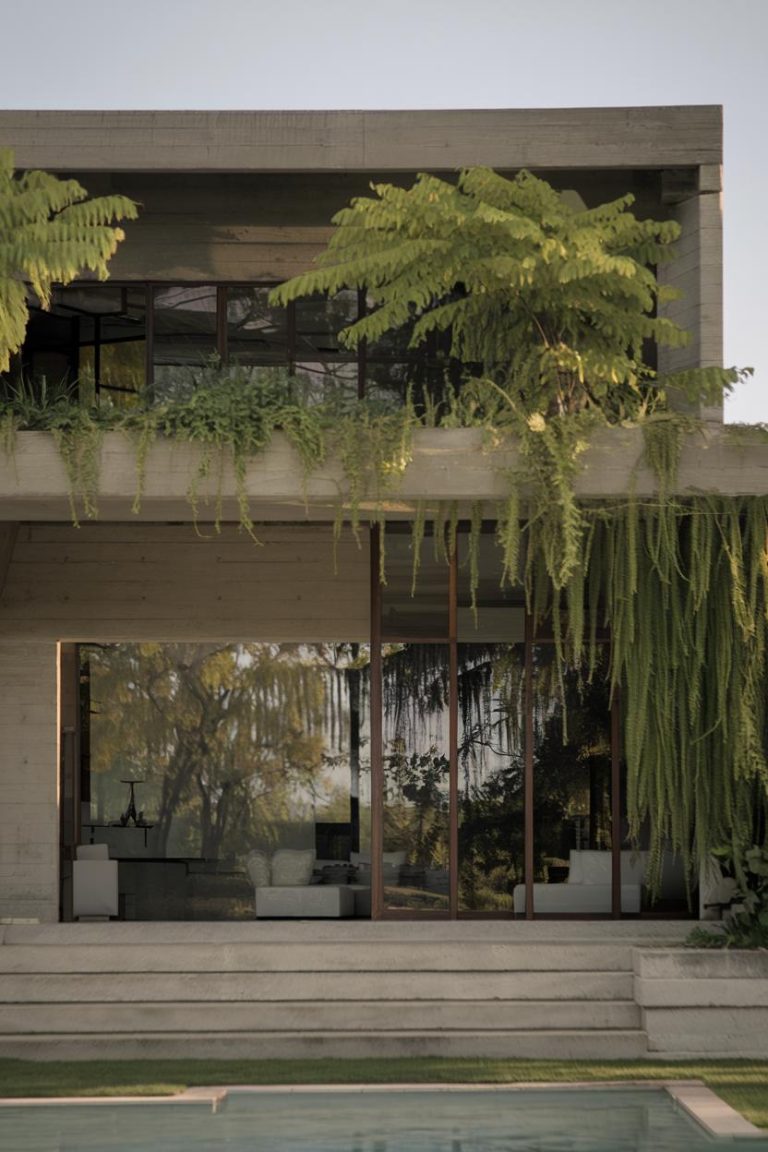 29 Brutalist Houses with Striking Architectural Flair