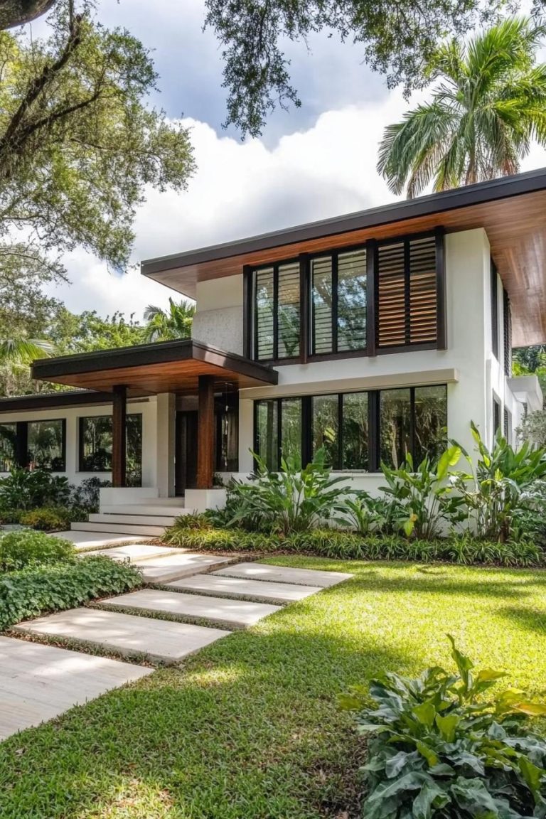 37 Brazilian House Designs That Embrace the Jungle