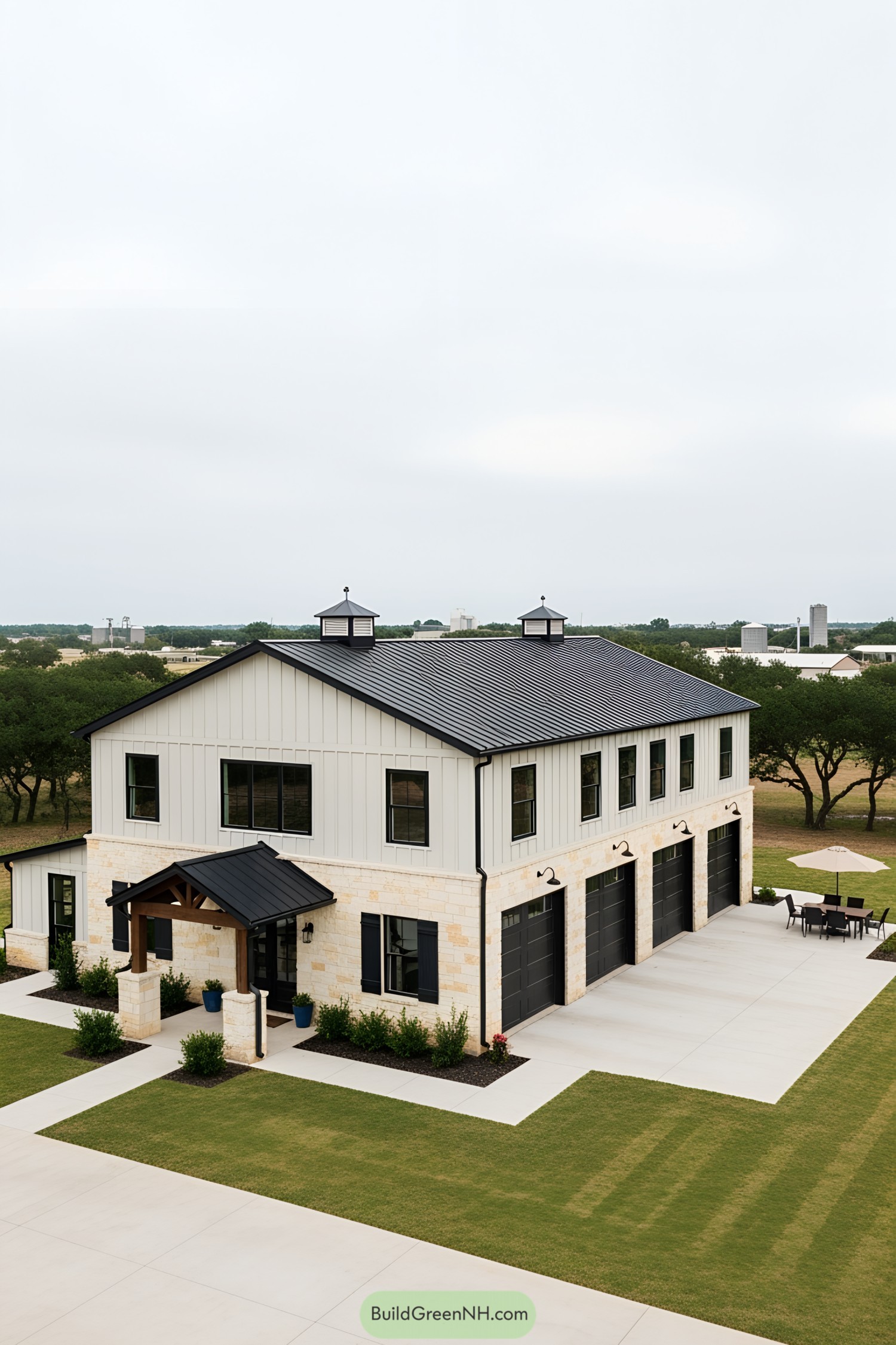 Spacious barndominium with three-car garage