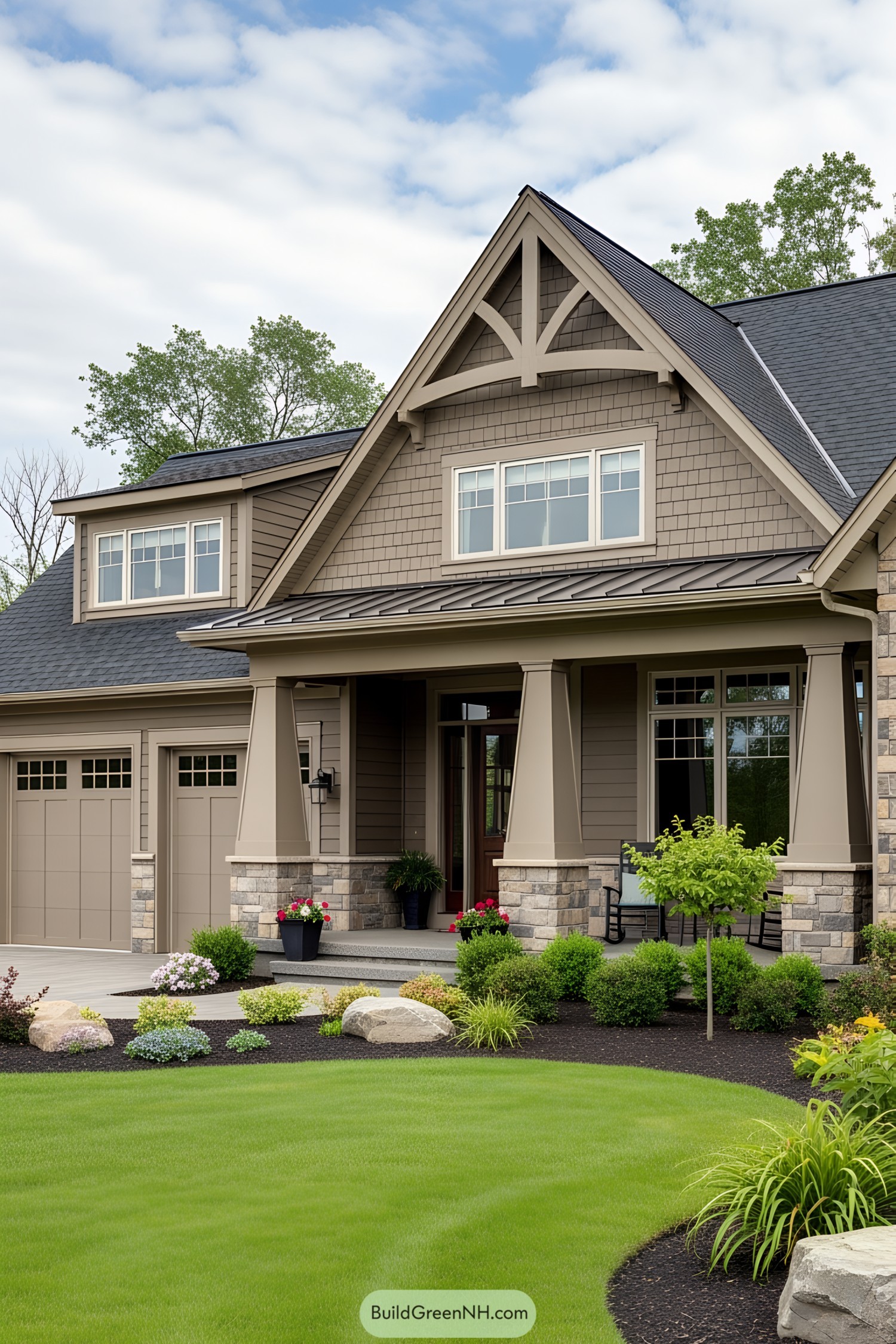 Luxurious craftsman home with a well-manicured lawn