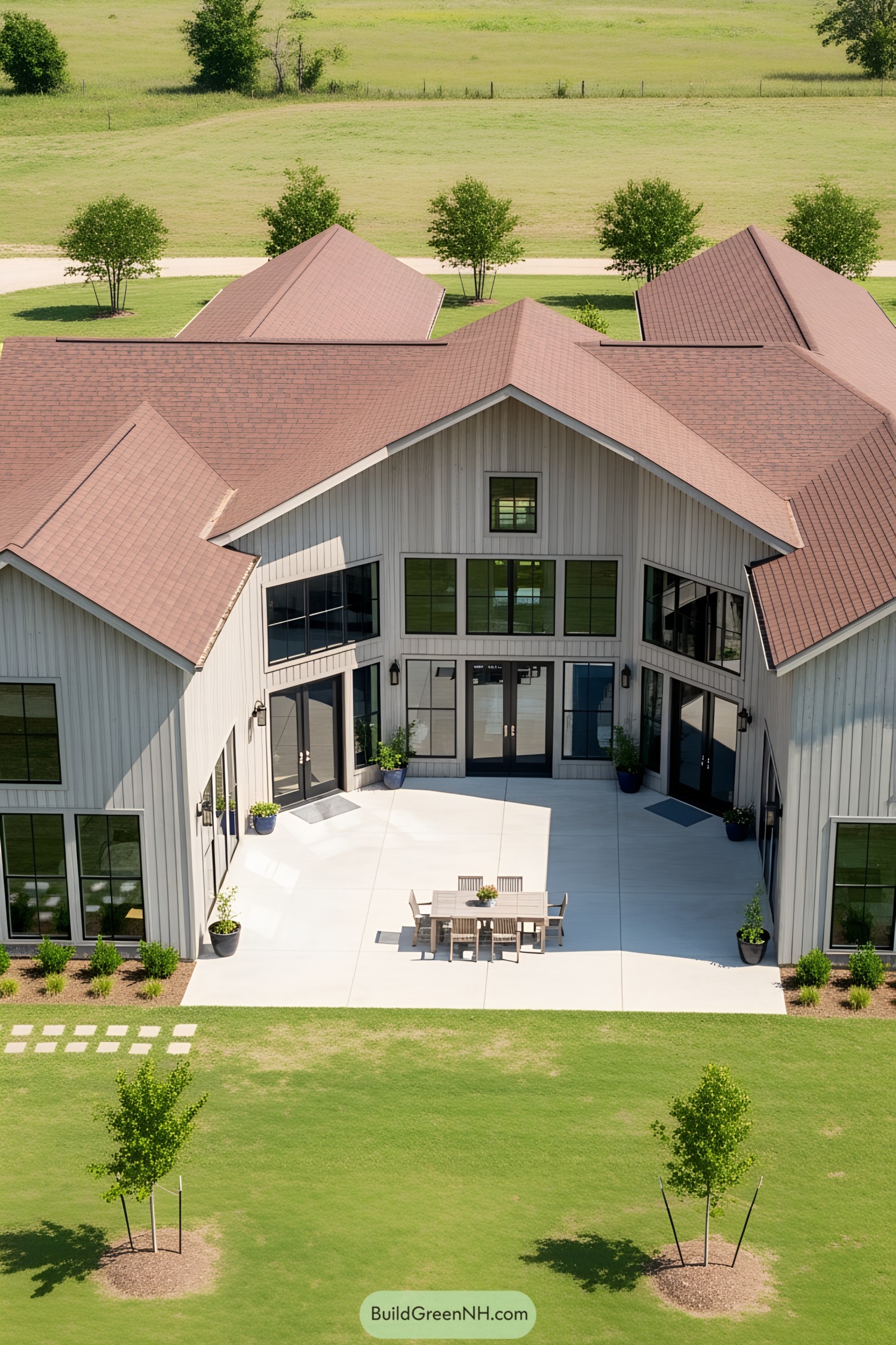 U-shaped barndominium with a central courtyard