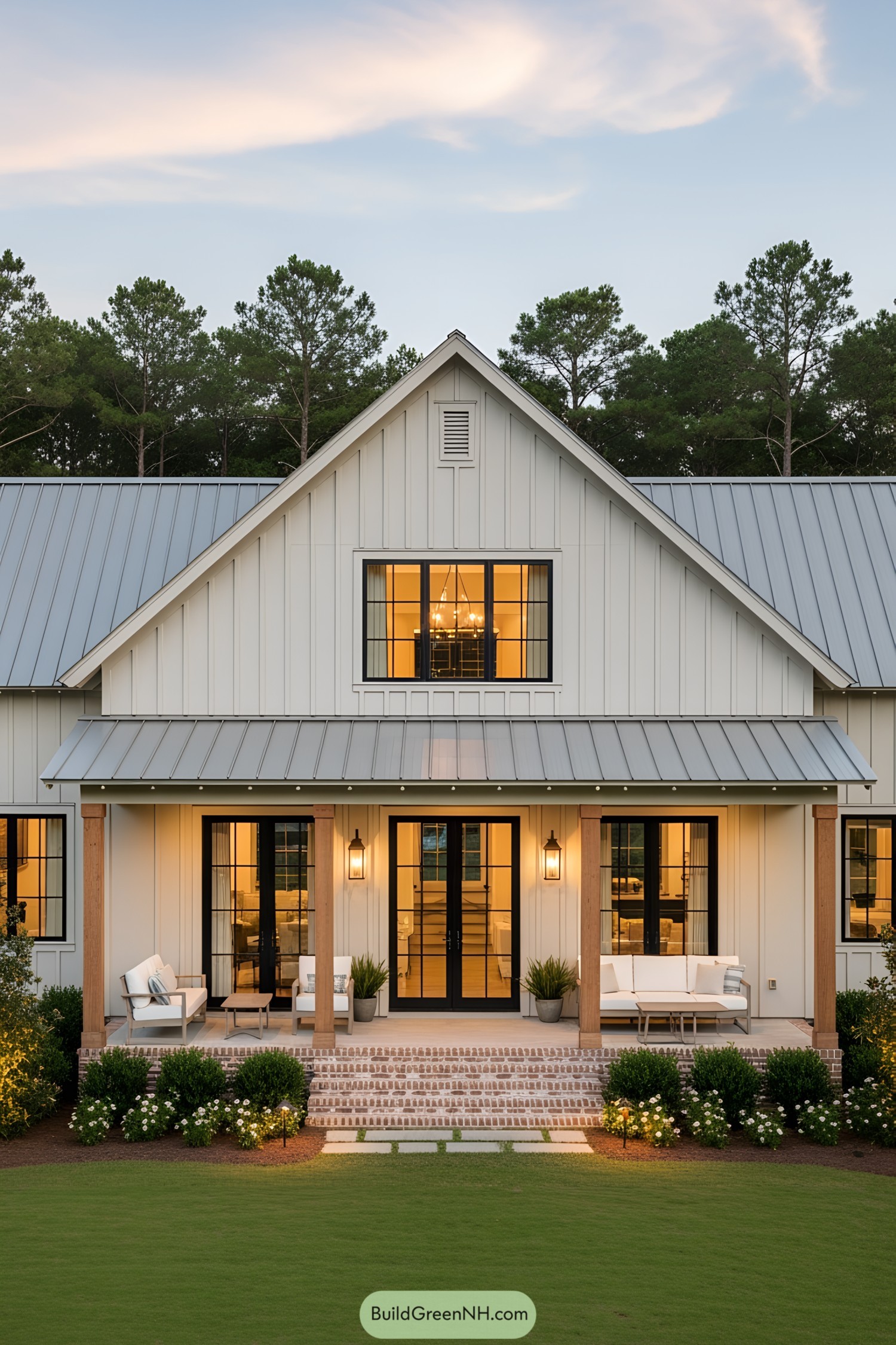 Cozy barndominium with a modern design by the beach