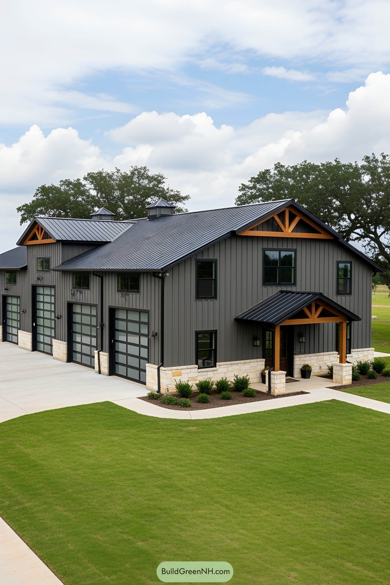 A large, stylish barndominium with a sleek design