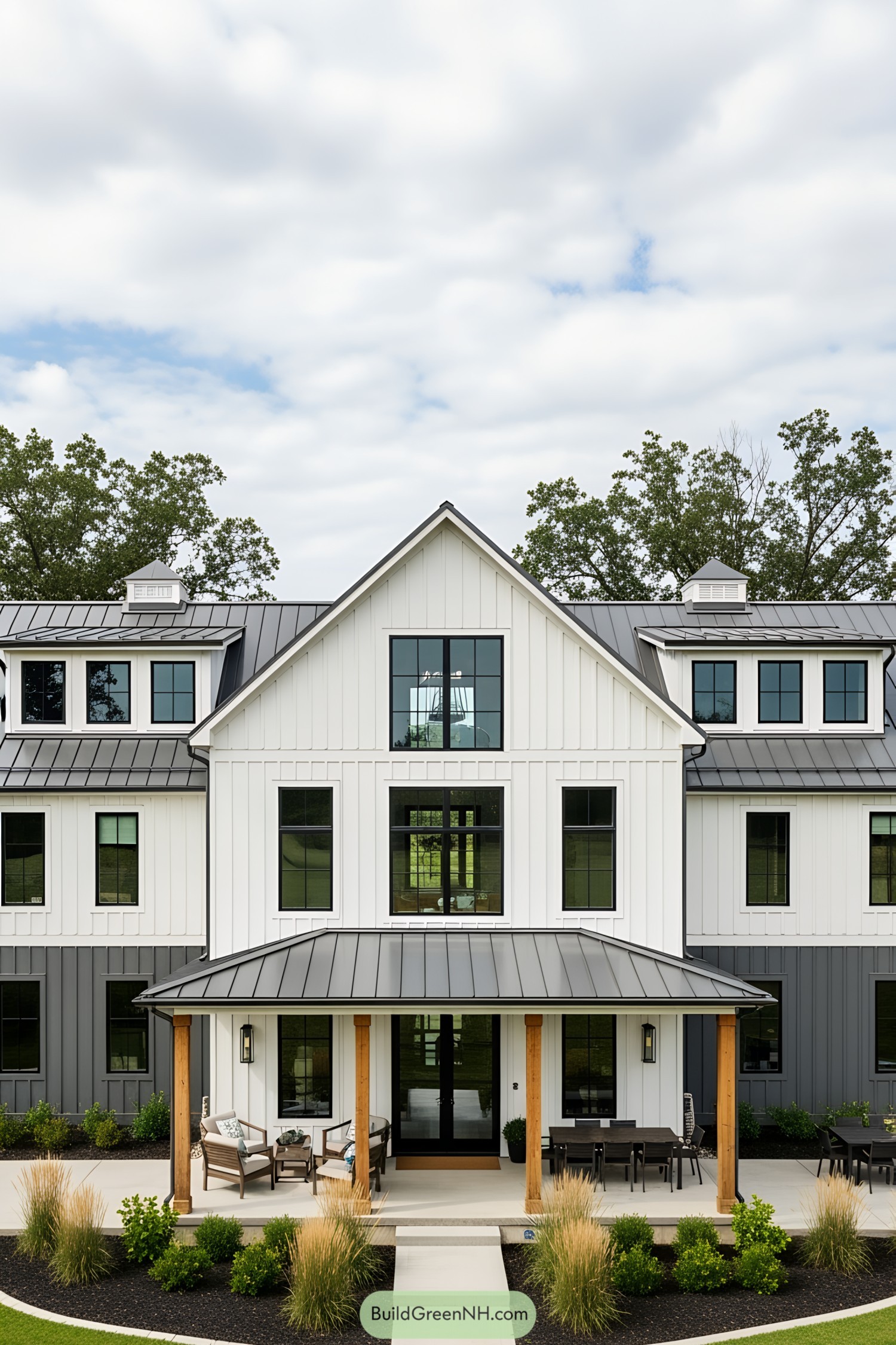 Modern multi-level barndominium with sleek design