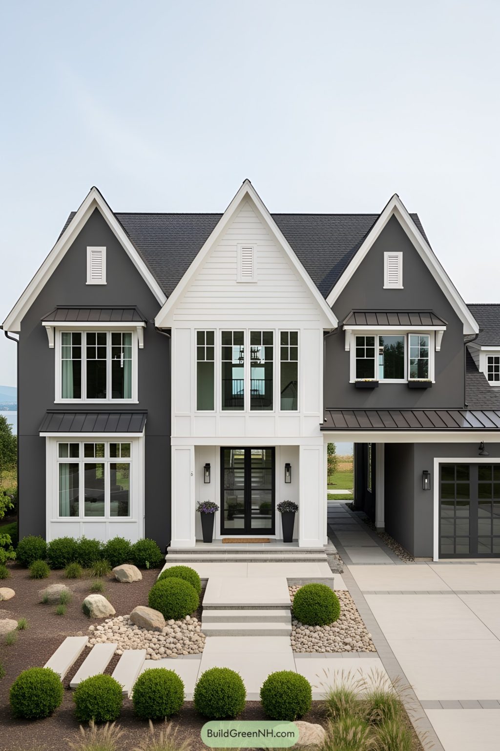 24 Transitional Houses That Blend Traditional Charm With Modern Chic