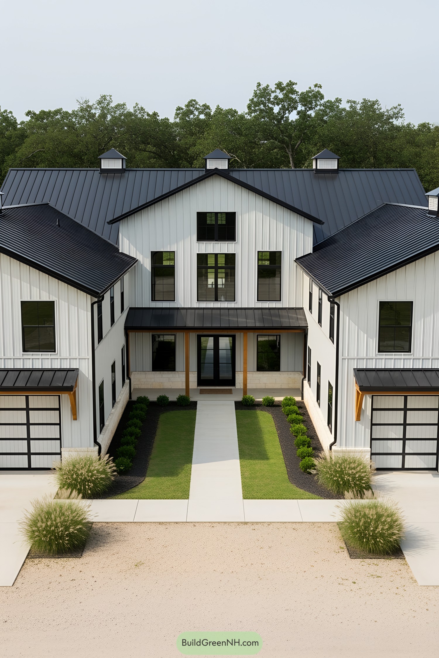 U-shaped barndominium with modern design
