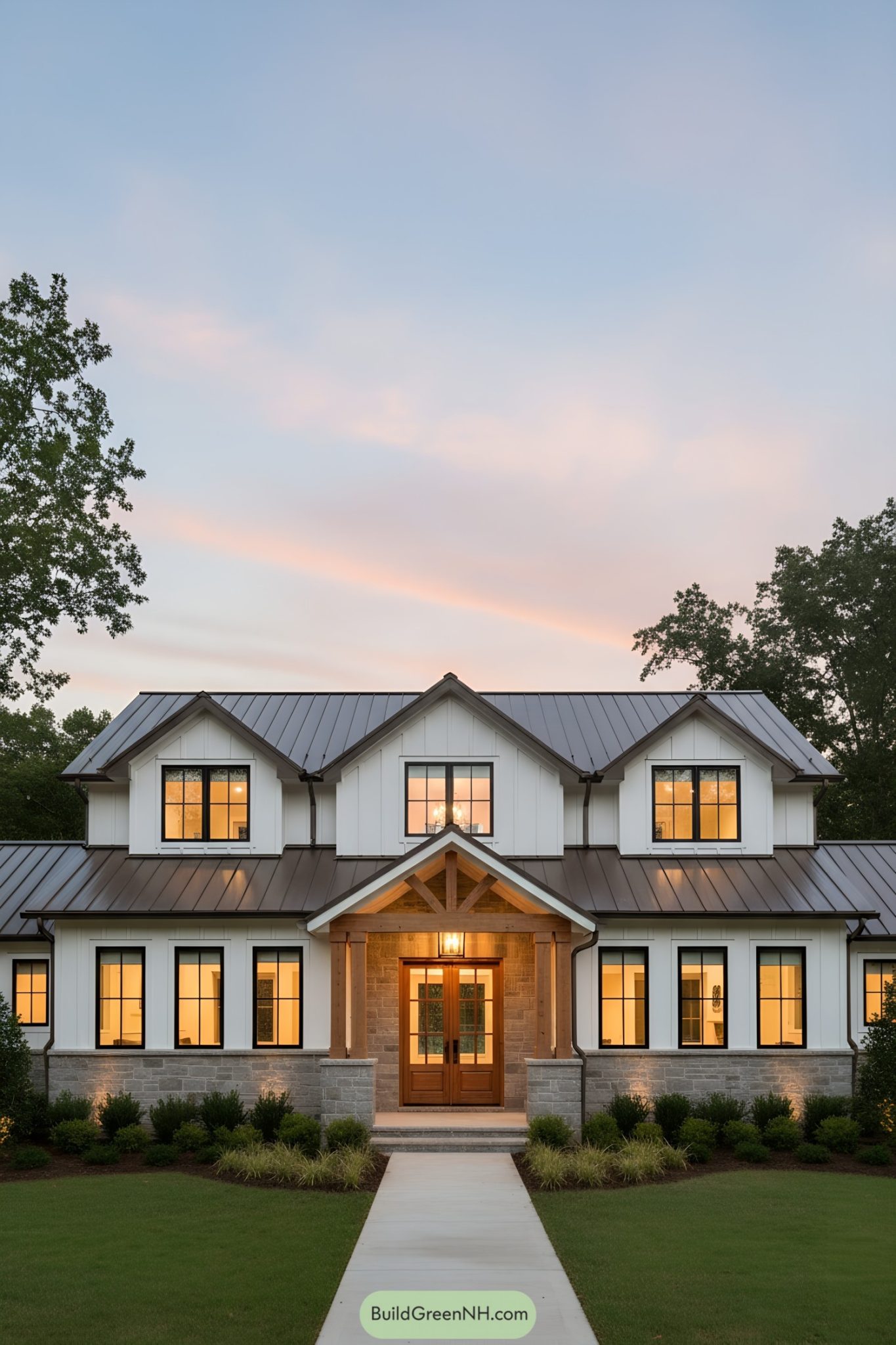 Wide Ranch Home 26 Large Ranch House That Add Luxe to Rural Living