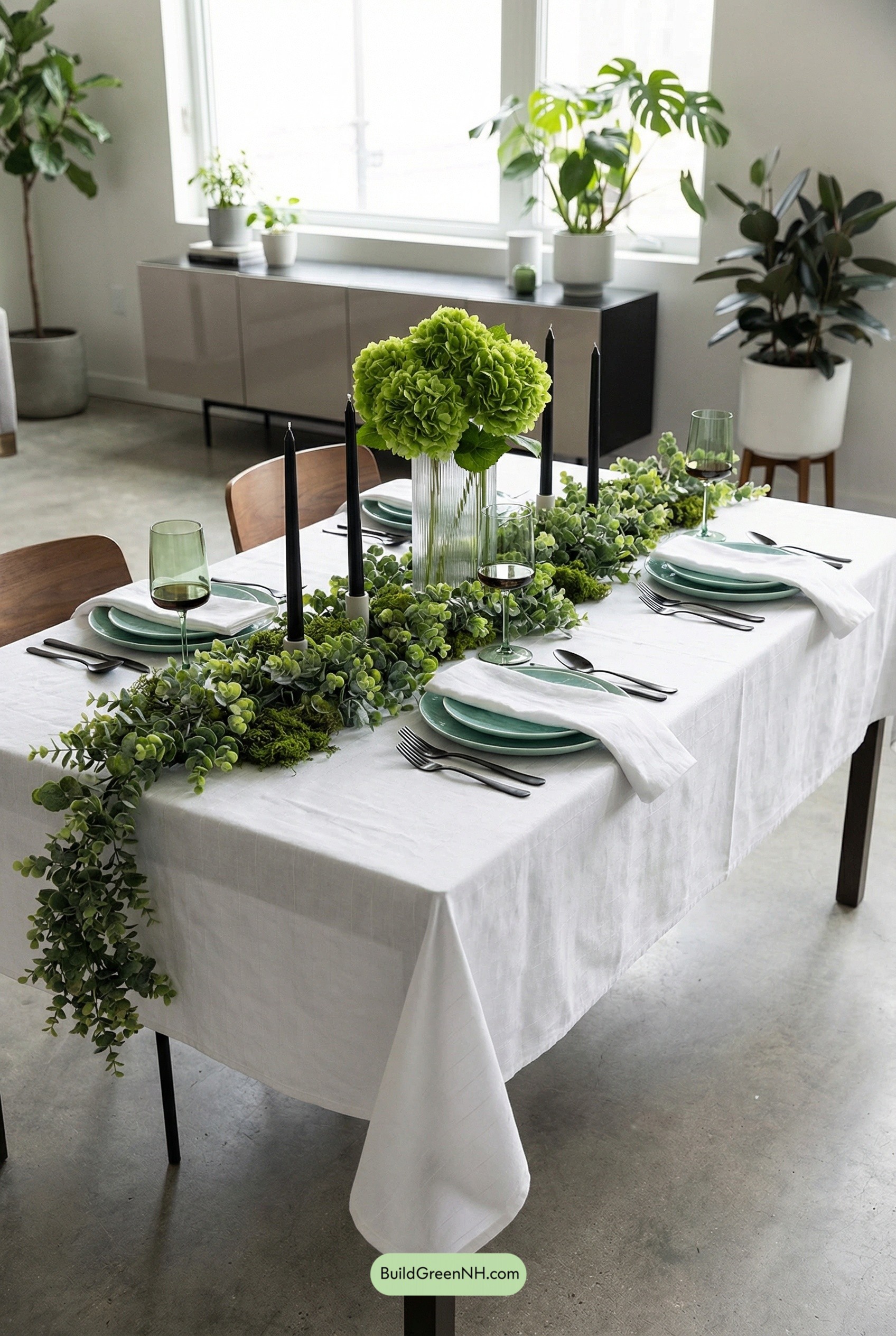 Monochrome Green Spring Tableline