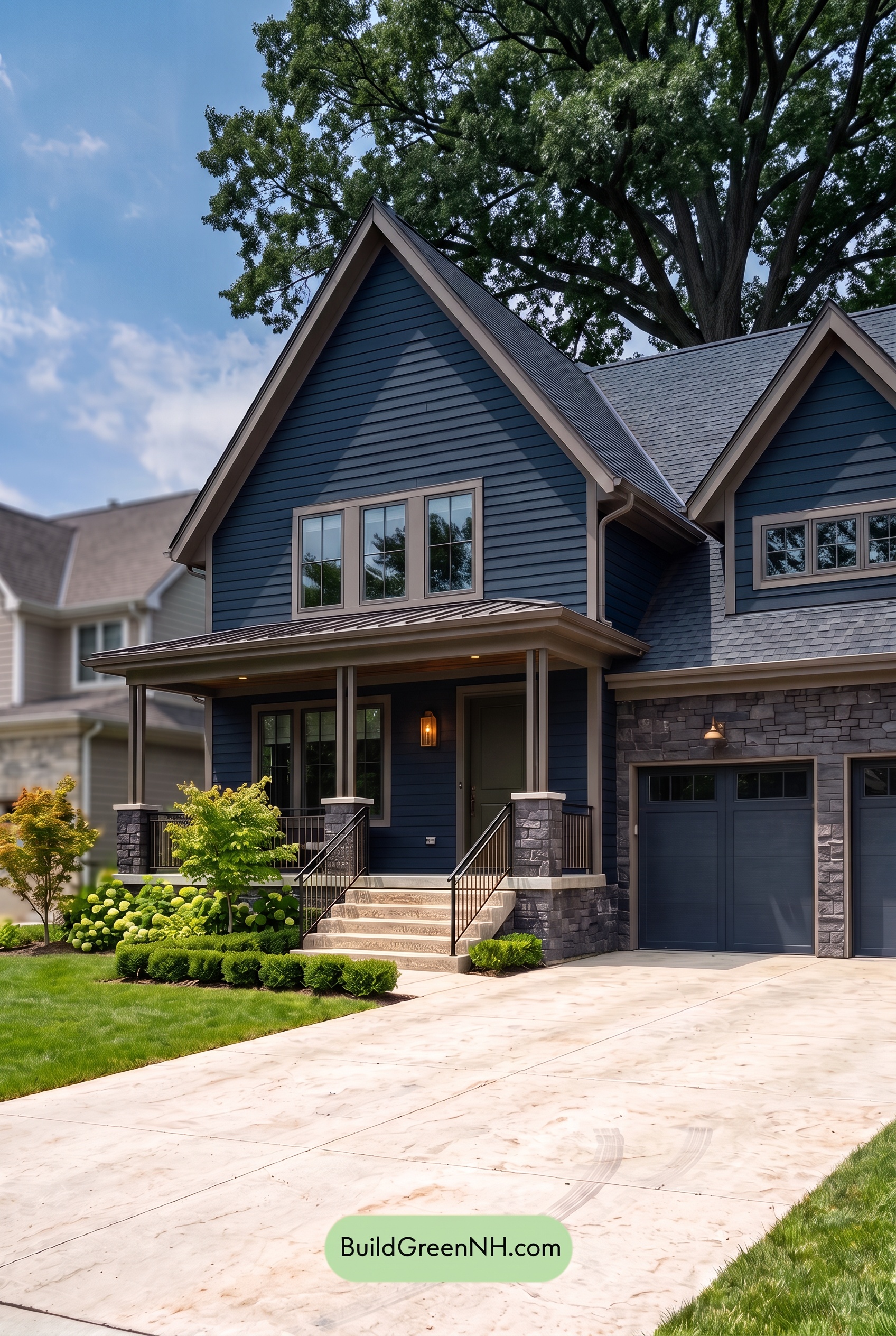 Dark Charcoal House Exterior Color Scheme: Sable Brass Haven - Shade